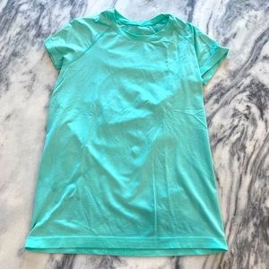 Lululemon “Swiftly tech” short sleeve tee.